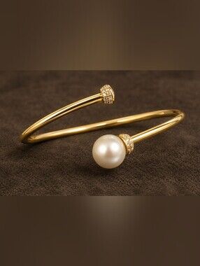 NWOT Nordstrom Gold Tone Flexible Coil Pearl Pavé Cuff Bracelet CC